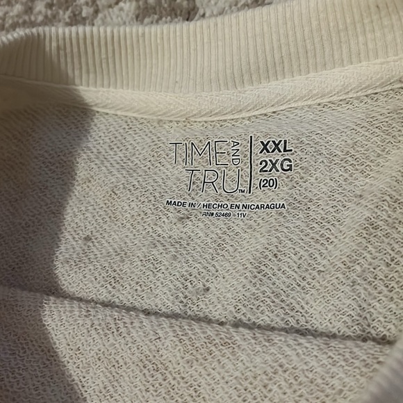 Cream Leopard Print Crewneckk - Picture 4 of 5